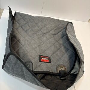 KONG TRAVEL SINGLE SEAT.